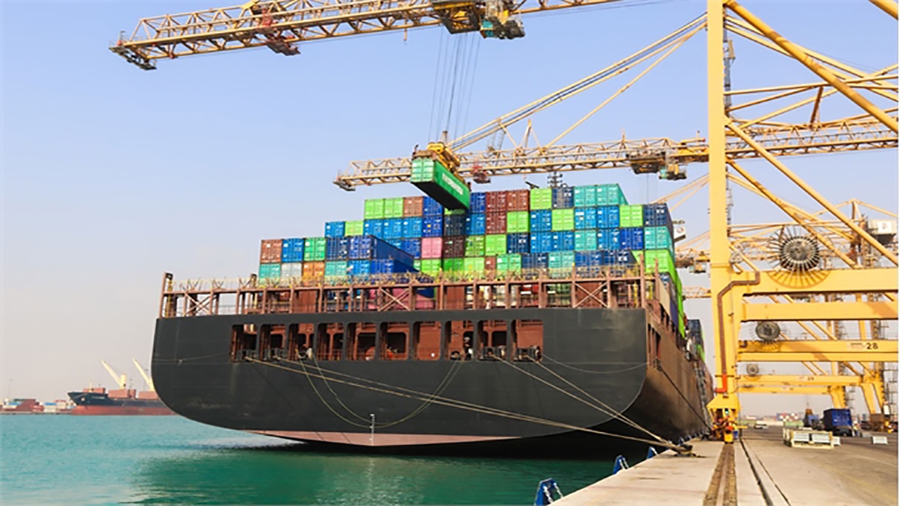 کشتیهای متوسط در حمل بار ترکیبی دریایی و زمینی